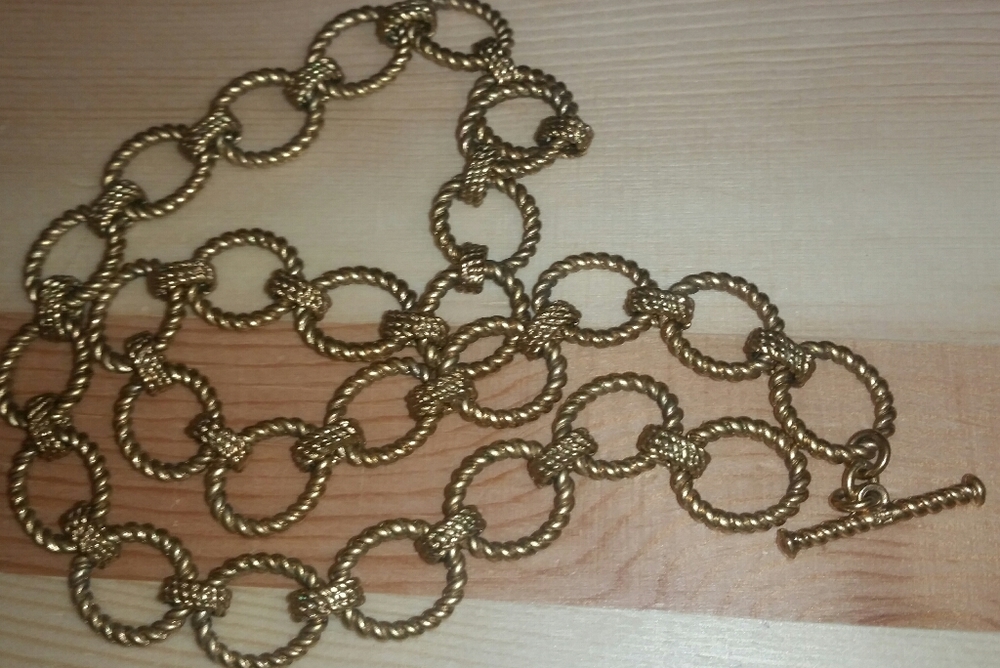 Ralph Lauren Textured Gold Plated Rolo Chain - Picture 3 of 8